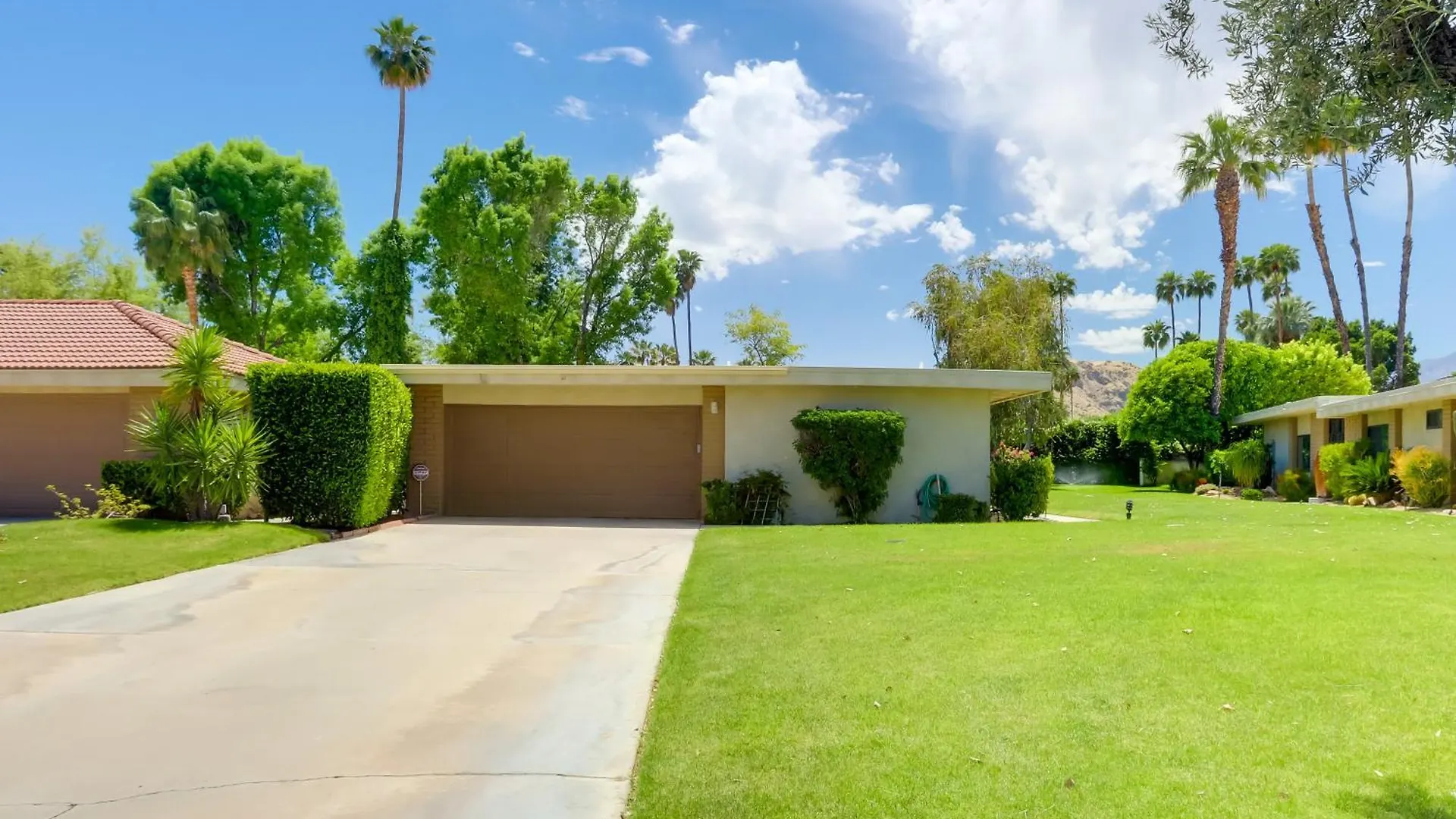 Apartment Ferienwohnung Sunny Palm Springs Haven Fenced Patio, 6 Pools!