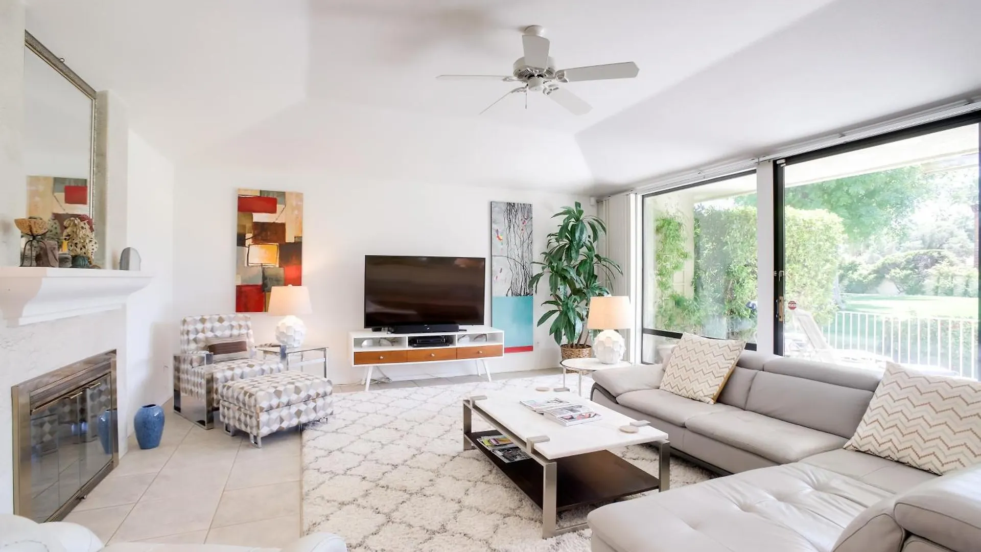 Ferienwohnung Sunny Palm Springs Haven Fenced Patio, 6 Pools! 0*,  USA